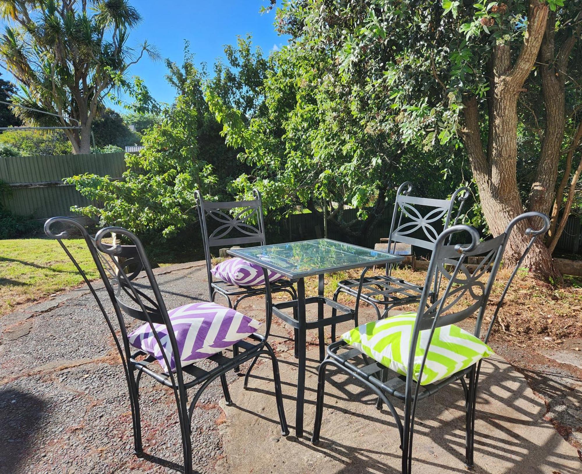 Quirky Villa Homestay Whanganui Bagian luar foto